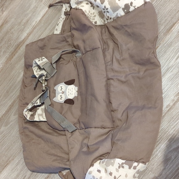 Deluxe Eddie Bauer shopping cart cover. Woodland creature print neutral colors - Picture 3 of 6